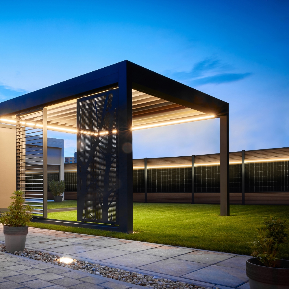 falagotti Eleganza Solarzaun – stimmungsvolle LED-Beleuchtung mit PV-Technologie falagotti Solarzaun Eleganza mit integrierter LED-Beleuchtung und WPC-Elementen